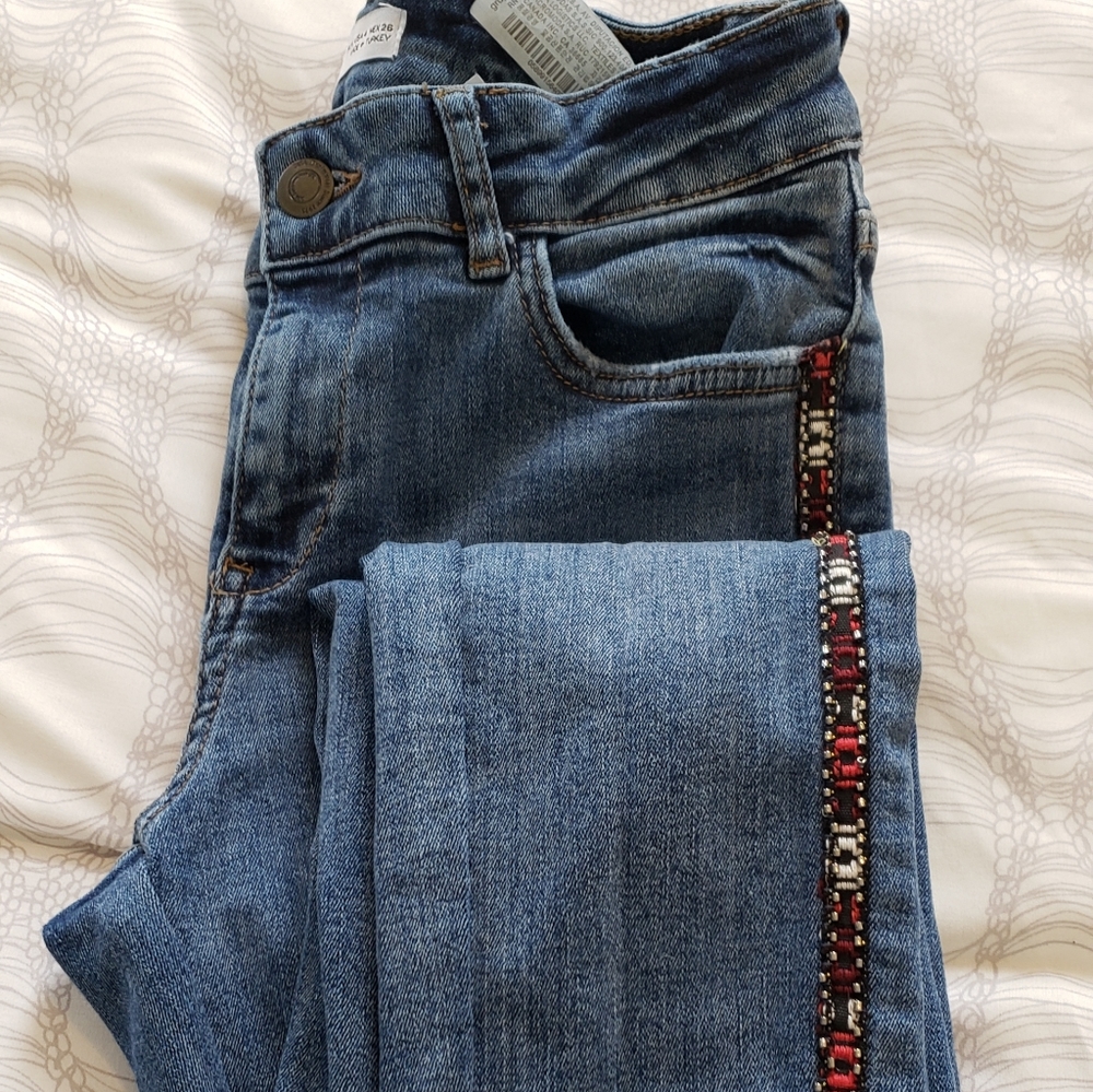 SOLD- ZARA EMBELISHED MID RISE DENIM